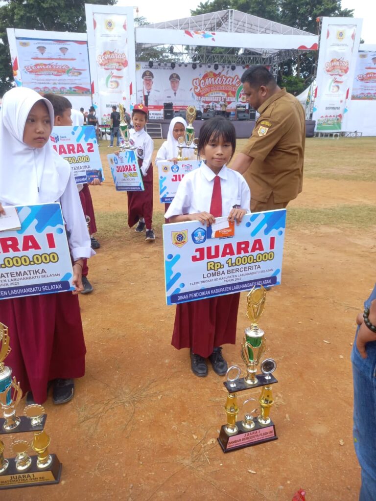 juara 1 lomba gambar bercerita